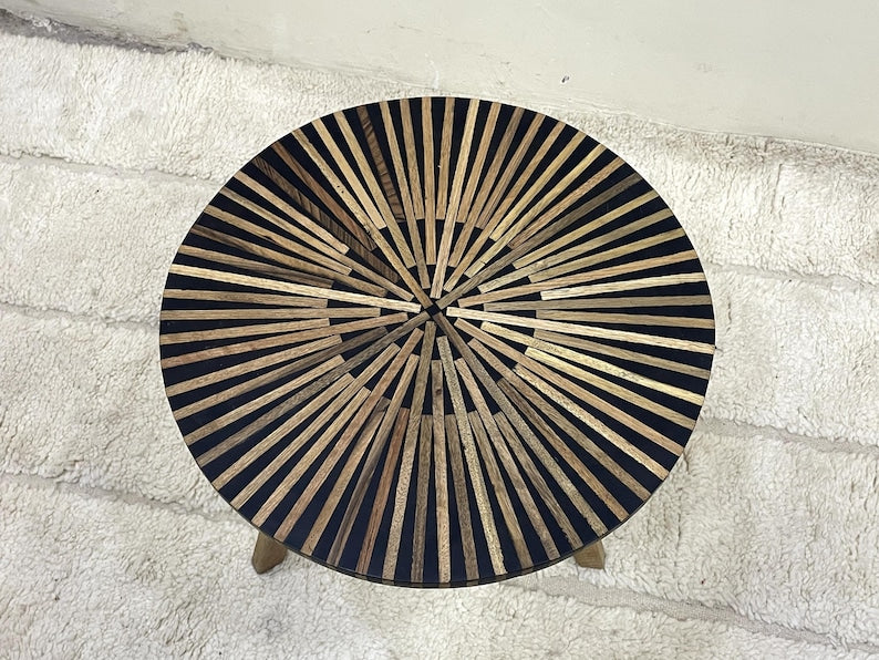 Handmade Walnut and Resin Side Table – Modern Mid-Century Round Accent Table for Elegant Interiors